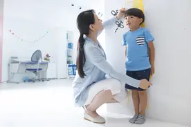妈妈花了48万，孩子只长高1厘米，用好5个方法可以让孩子自然长高图片