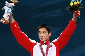 从亚运会散打冠军到警方的通缉犯，他到底经历了什么？图片