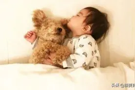 女宝到乡下陪奶奶，看到大鹅后的举动，惊呆一众网友图片