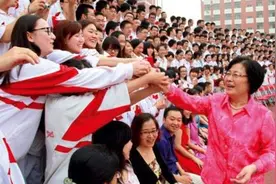 今年全国49名高考状元，全出自重点中学，网友：好中学很重要图片