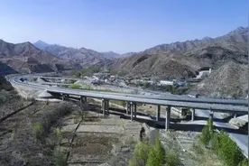 忻州境内一条一级公路通车运营图片