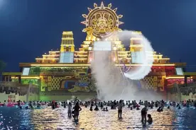 打卡 | 欢乐谷水陆双园齐狂欢，快来点燃整个夏夜~图片