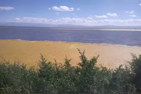 青海湖：传说你是一位恋人流下的眼泪，一半苦涩，一半甘甜图片