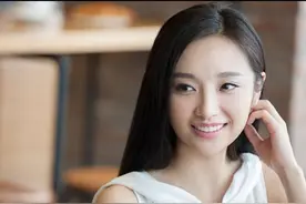 新婚之夜，新郎竟然把新娘逼成了“隐身妈妈”，背后故事很辛酸图片