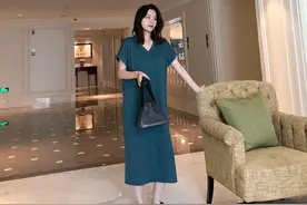 教程丨随性简约 女成人V领直筒裙图片