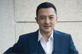 “最穷影帝”富大龙牵手饶敏丽：最美婚姻与财富无关图片