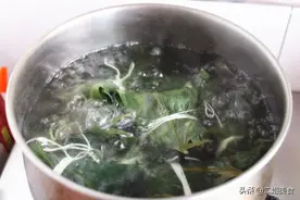 煮粽子时，别水开下锅煮了，多加两样，粽子软糯还易熟，好吃图片