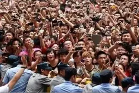 饭圈不应该存在，损害青少年的心智图片