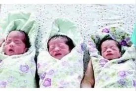 外出打工夫妻生下健康三胞胎，看到孩子夫妻痛哭，旁人却无奈摇头图片