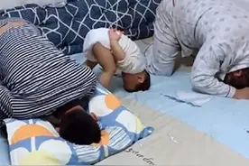 父子三人犯错惹怒妈妈"组团罚跪"，尿不湿成亮点，网友：太萌了图片