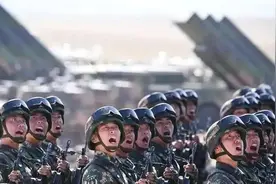 中国65式军服魅力到底有多大？让40多国军人都对其“爱不释手”图片