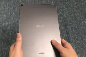 1399买的华硕平板开箱，电量屏幕的一瞬间，天哪！视频封面