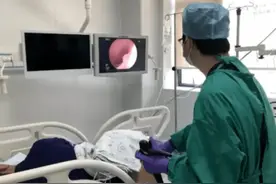 17岁男孩被查出肠癌！医生痛心：40岁的你，还有什么理由不重视图片