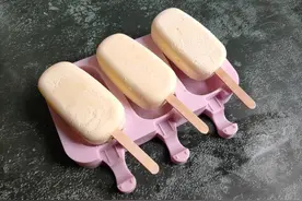 自制“小布丁雪糕”，周围小孩天天来家里抢着吃图片