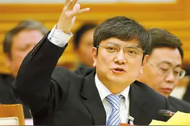 日本首相参拜靖国神社，浙大教授：你们骂得痛快，对自己祖先如何图片