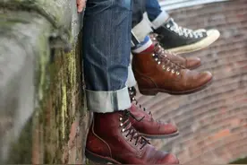 时髦不一定选运动风，秋冬皮靴+牛仔裤也很抢眼，会穿更有男人味图片