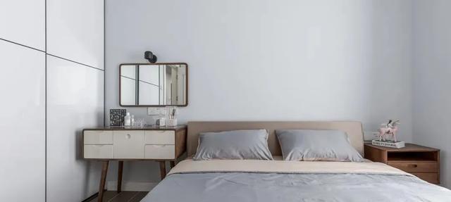 以舒适感为主旋律的88㎡小家,优化布局,两室变三室,好看又好住