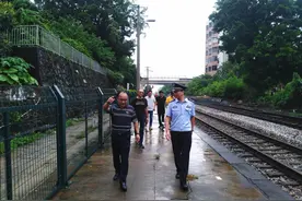 共治共建共享！佛山广茂铁路小塘段防护栏建设顺利完工图片