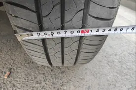 汽车轮胎误区 185轮胎实际接地宽度不是185而是130图片