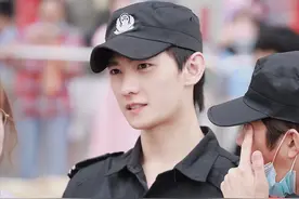 杨洋《元气满满的哥哥》帧帧美如画：不愧是我最爱的叶修大神图片