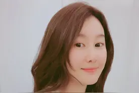 王宝强患病由女友陪伴输液，一个细节可看出冯清对宝强是真爱图片