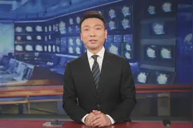 中央电视台著名主持人康辉宣讲视频图片