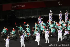 这个被遗忘的残奥会冠军，我不敢看图片