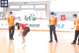 快到看不到绳！女孩1秒跳绳7.3次破世界纪录图片