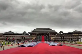 陈凯歌花光积蓄，为拍戏花12亿建了一座城，结果票房惨淡图片