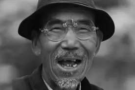 《变形计》农村爷爷离世，城里主人公冷漠发文，称钱情早已两清图片