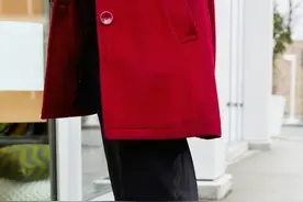 四十多岁的女人再会初恋，人到中年应该再疯狂一把吗？图片