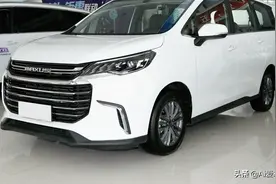 长超4.8米的大7座宽体MPV，便宜又省油，带你看上汽大通MAXUS G50图片