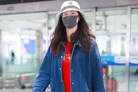 惠若琪虽然是192的身高，但也别乱穿紧身裤，暴露大象腿可太尴尬图片