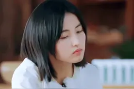 张子枫的“无痕美甲”火了，明明很贵却像没做过，中学生太无奈图片