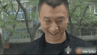 刘华强买瓜又火了，到底是谁征服了谁？