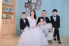 广州真实家庭采访：没有老人帮忙，妈妈一人养三胎的处境图片