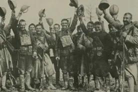 遇事不决，先做PPT，二战里法军的坏毛病，直接坑惨自己和友军图片