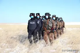 军！警！民！他们在这里再次集结……图片