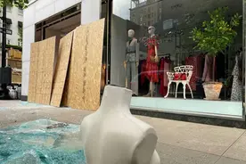 纽约警局一晚逮捕700人：成群年轻人街头游荡，奢侈品店遭人洗劫图片