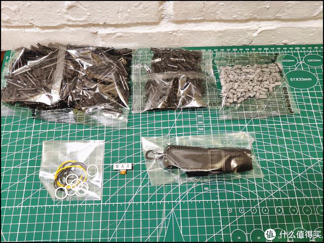 积木评测：吃鸡空投步木仓：Groza是最强吃鸡神器？