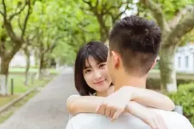 两性情感：和异性产生关系后，男人的“身体语言”往往很诚实图片