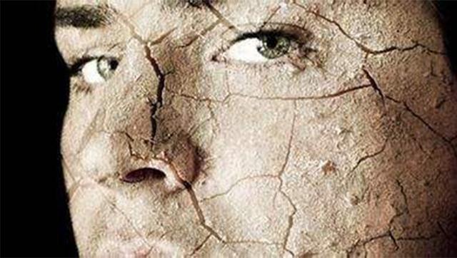 男生涂身体乳会粘腿毛吗