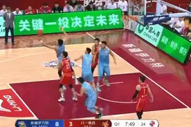 “莫名琦妙”，发球失误+三不沾，周琦完美复现波兰战失误图片
