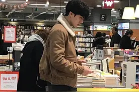 精修帅的普通，生图却很绝的艺人！见过吴世勋的人都有相同的感觉图片