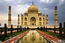 看印度：竟有22种官方语言，文件印到心累，钞票密密麻麻全是字图片