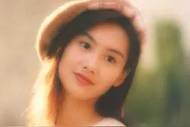 朱茵周星驰情史，朱茵：没有捉奸在床，但床是温的、洗手间打不开图片