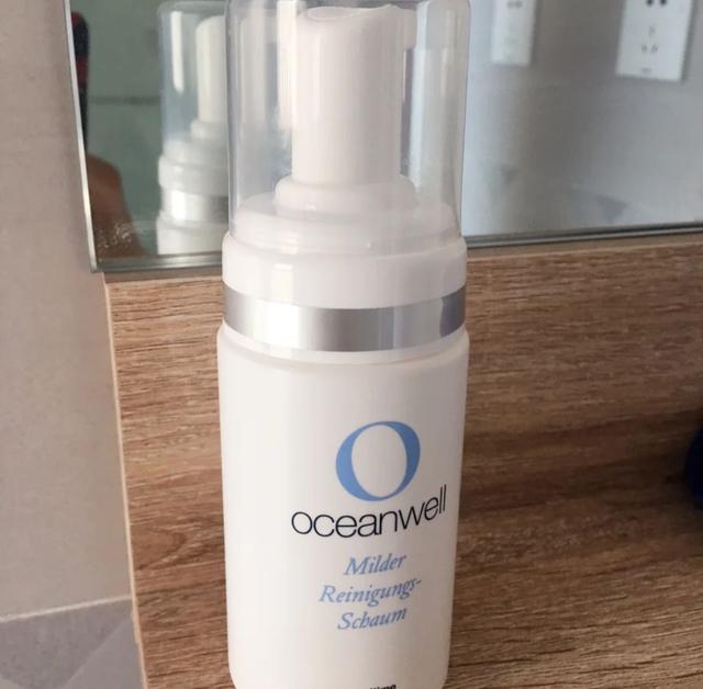 女人护肤要趁早，这几款氨基酸洁面和精华，抗皱又美白