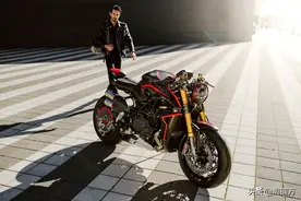 MV Agusta Rush1000投产 时速超过300km/h仅生产300台图片