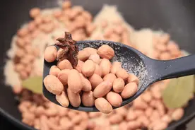不油炸不烘烤，盐焗口味花生米更香脆，吃火锅必备下酒菜就是它图片