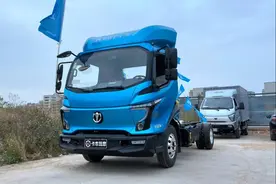 外观酷似迈凯伦！拥有超跑设计的飞碟W5轻卡到店实拍图片